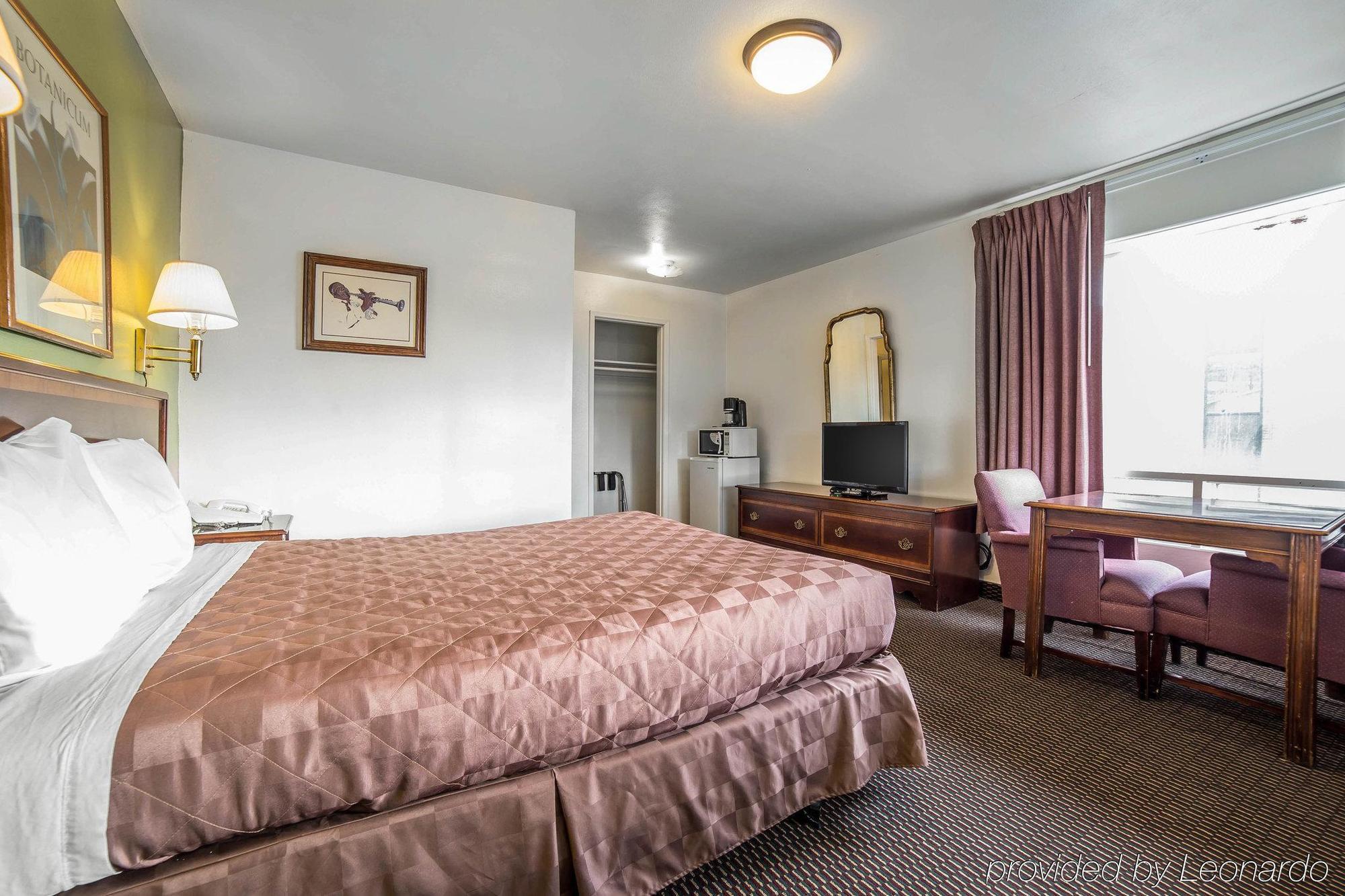 Oyo Hotel Pendleton Or Downtown エクステリア 写真