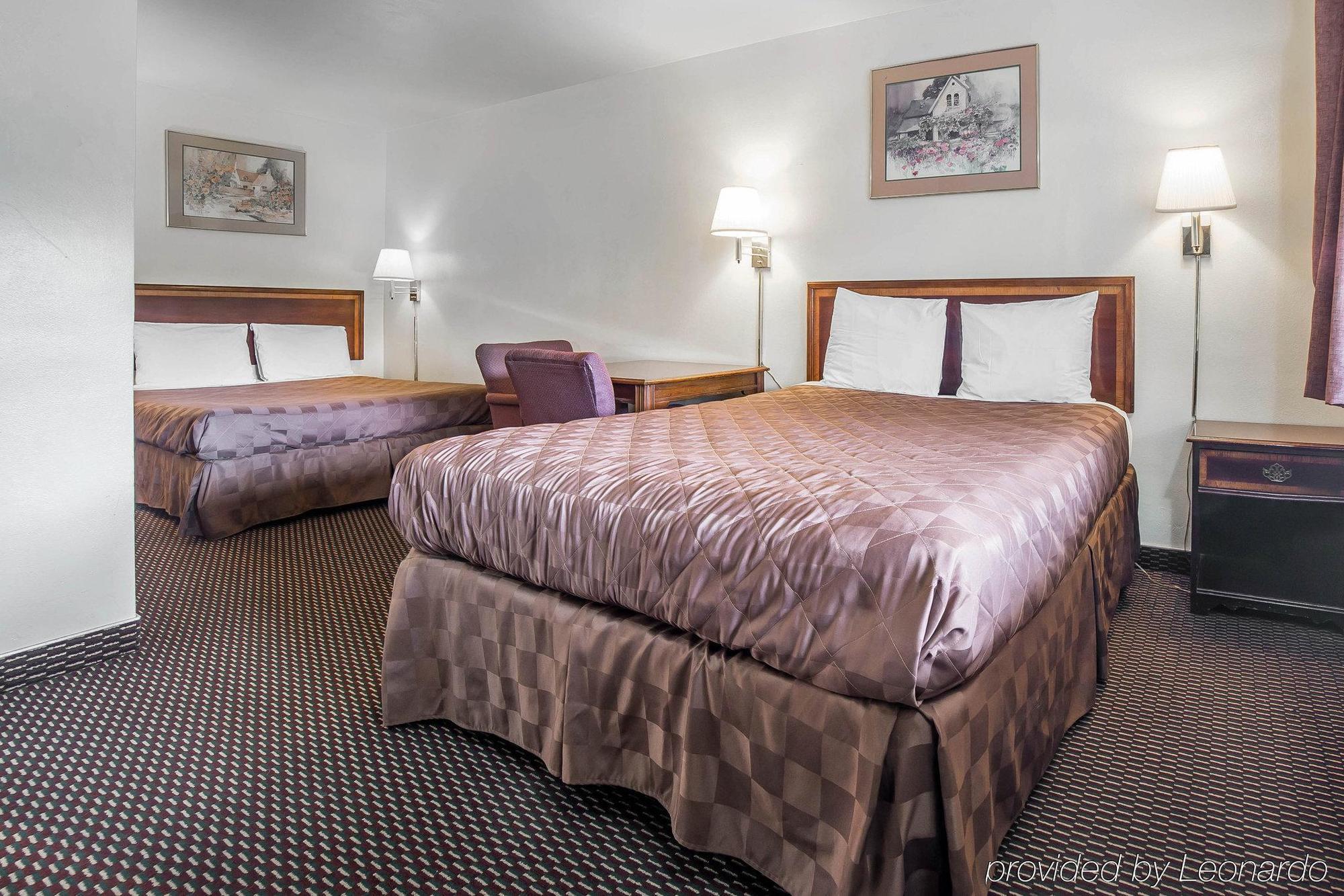 Oyo Hotel Pendleton Or Downtown エクステリア 写真