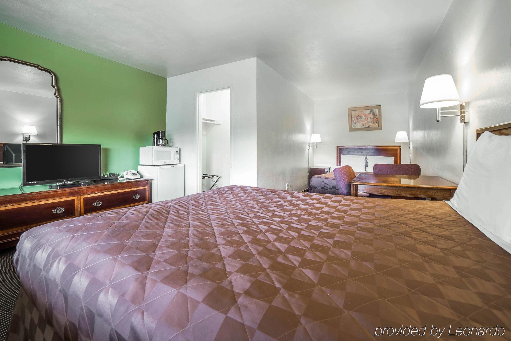 Oyo Hotel Pendleton Or Downtown エクステリア 写真