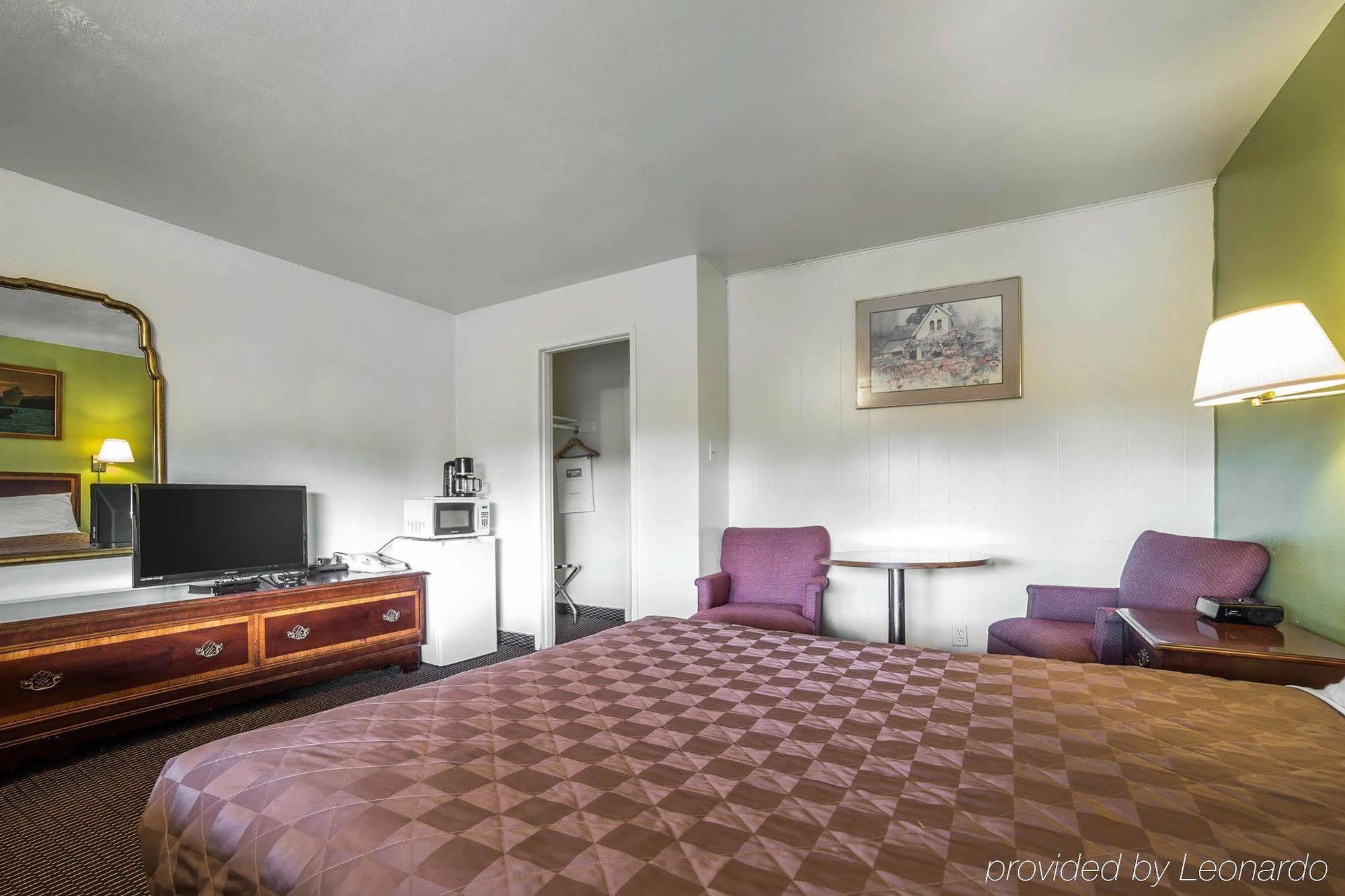 Oyo Hotel Pendleton Or Downtown エクステリア 写真