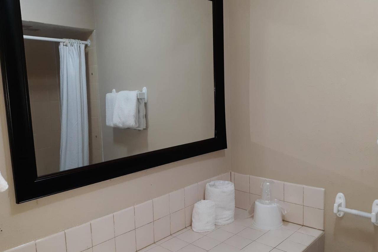 Oyo Hotel Pendleton Or Downtown エクステリア 写真