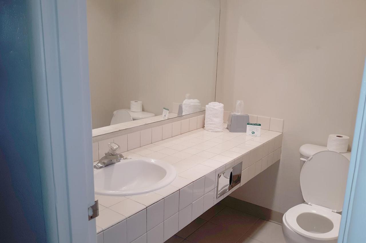 Oyo Hotel Pendleton Or Downtown エクステリア 写真