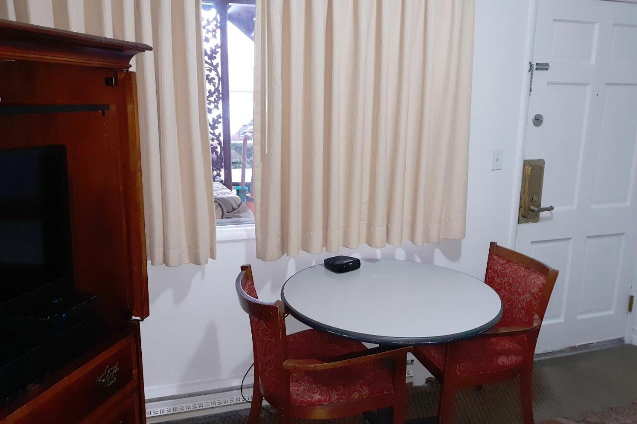 Oyo Hotel Pendleton Or Downtown エクステリア 写真